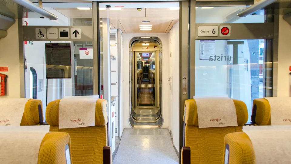 AVE 2nd Class (Turista) (img 2)