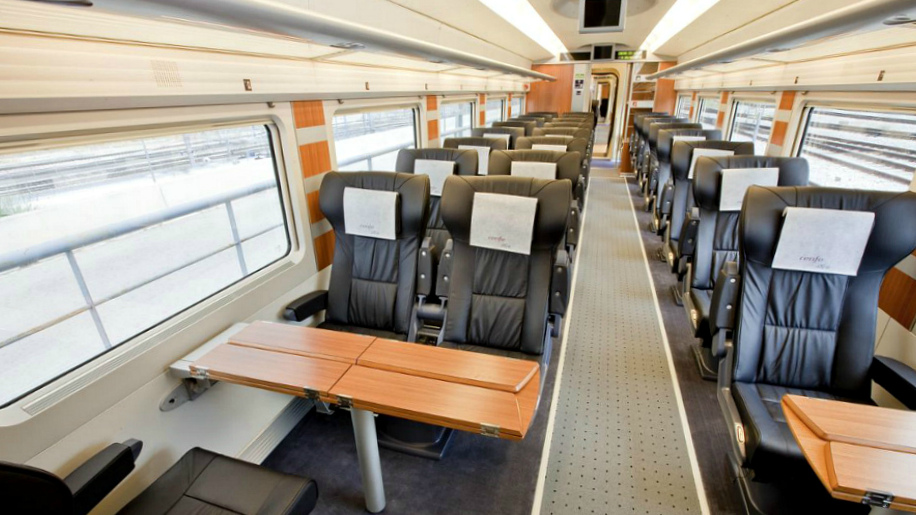 AVE Premium (preferente)/1st Class (Turista plus) (img 1)