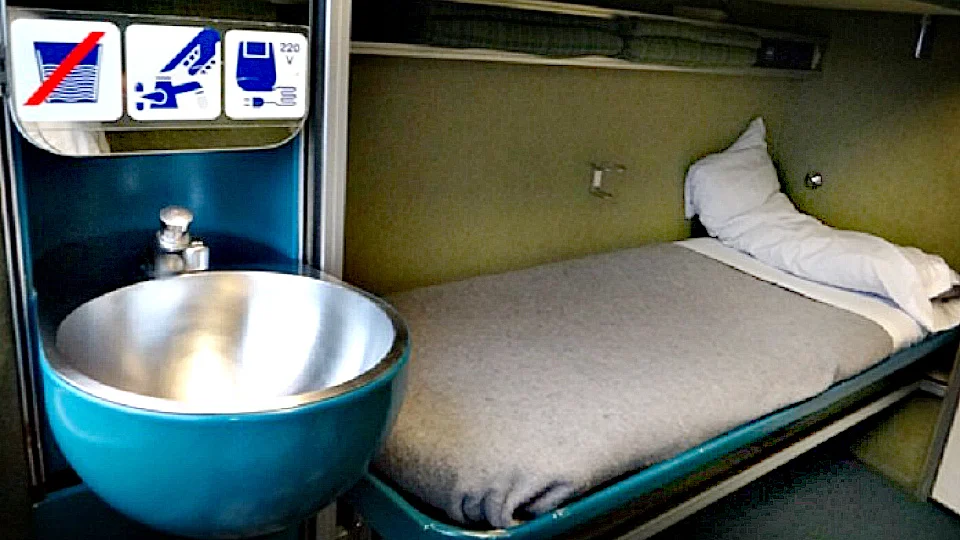Trenhotel 2nd Class Turista (img 1)